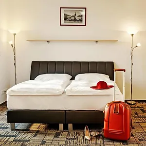 3* Hotell Efi Palace